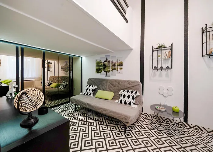 Secret Garden - Free Parking Apartment Budapest